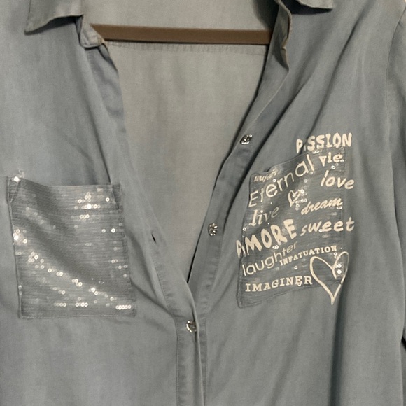 Frank Lyman Design Light Blue Shirt - Picture 3 of 4